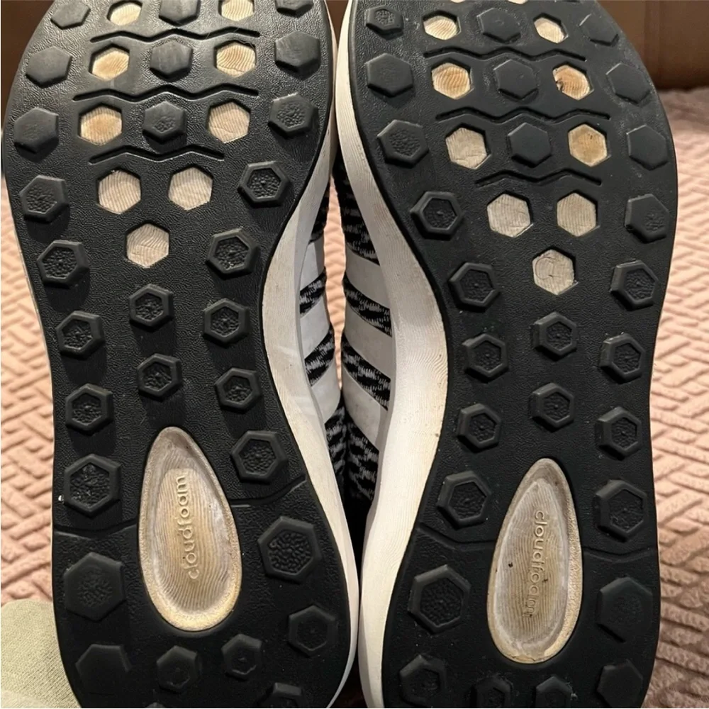 Adidas Running Shoes Size 8 - Picture 5 of 9